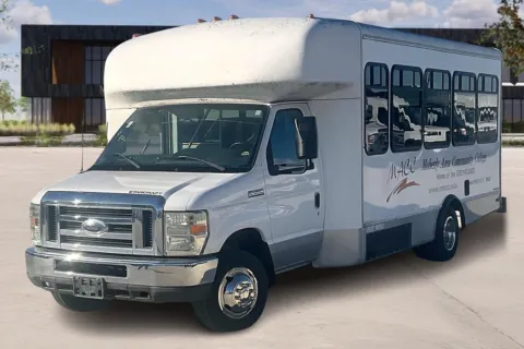 Another view of 2009 Ford E450 for sale in Kansas City, MO at Master's Transportation - Kansas City