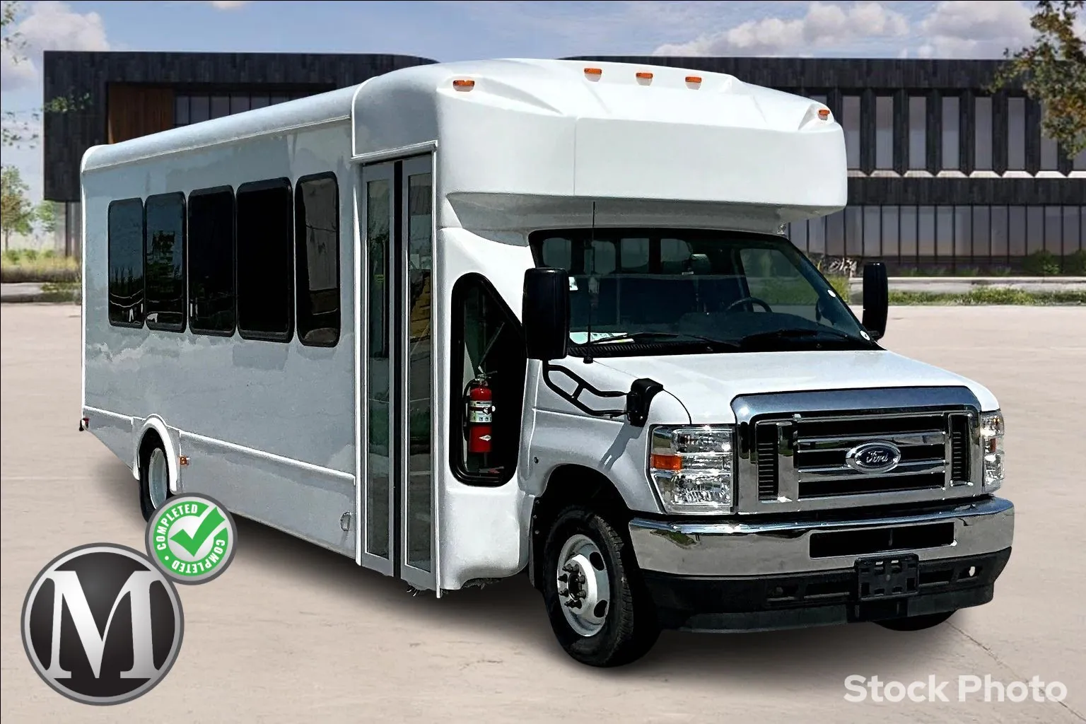 White 2025 Ford E450 for sale in Kansas City, MO