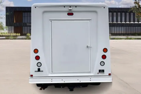 More photos of 2019 Ford E450 at Master's Transportation - Kansas City, MO