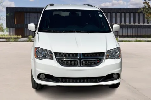 Photos of 2019 Dodge GRAND CARAVAN for sale in Kansas City, MO at Master's Transportation - Kansas City
