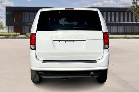 More photos of 2019 Dodge GRAND CARAVAN at Master's Transportation - Kansas City, MO