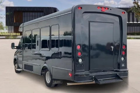 More photos of 2021 Freightliner Sprinter at Master's Transportation - Kansas City, MO