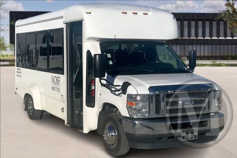 White 2022 Ford E350 for sale in Kansas City, MO