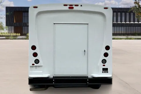 More photos of 2023 Ford E350 at Master's Transportation - Kansas City, MO