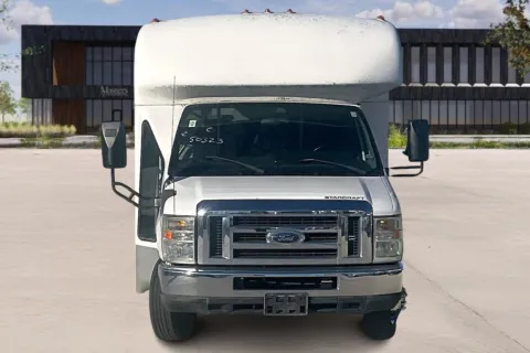 Photos of 2009 Ford E450 for sale in Kansas City, MO at Master's Transportation - Kansas City