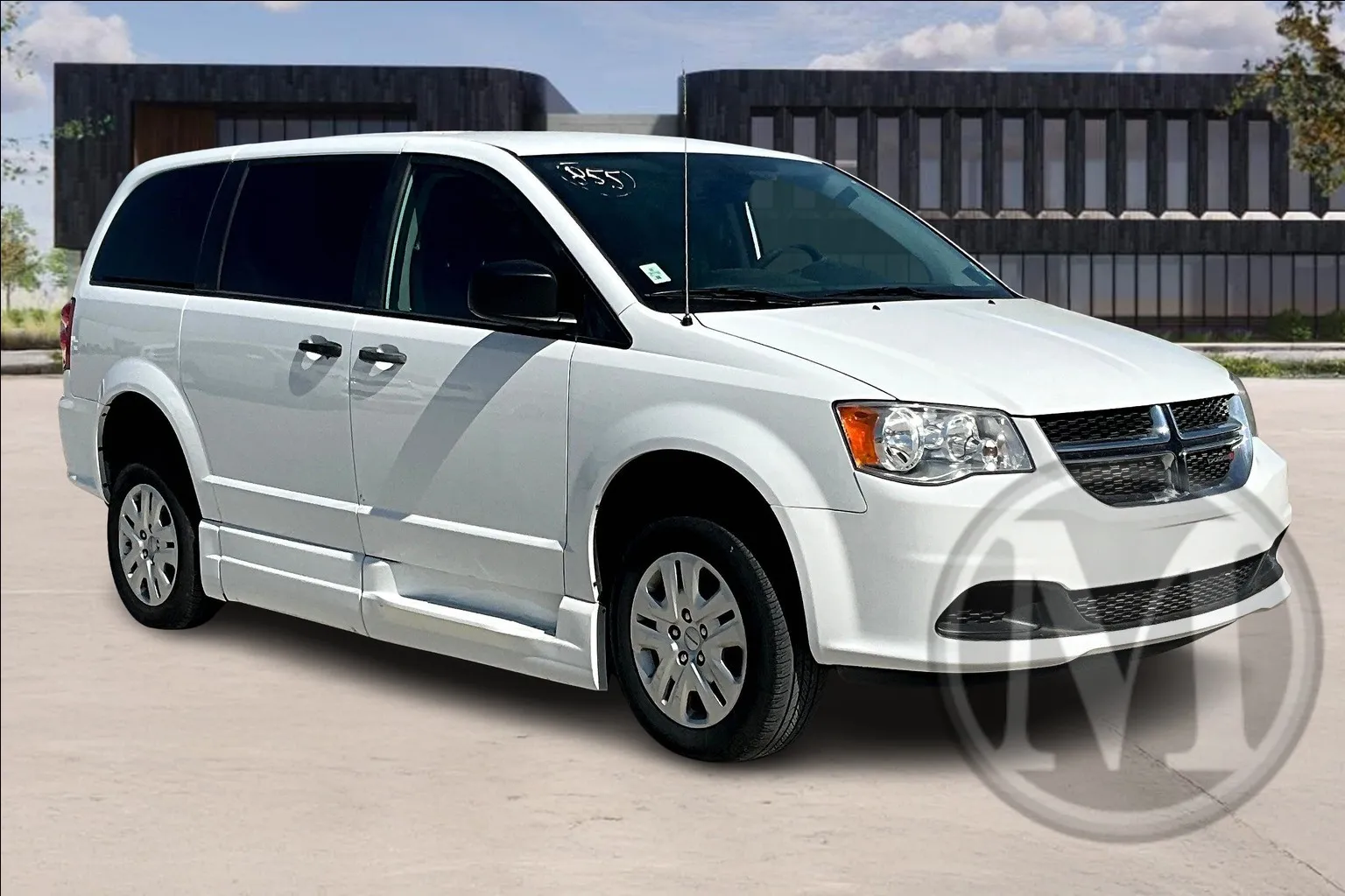 White 2019 Dodge GRAND CARAVAN SE for sale in Kansas City, MO