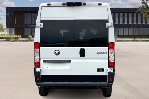 More photos of 2024 RAM PROMASTER 2500 SLT+ 2500 at Master's Transportation - Kansas City, MO