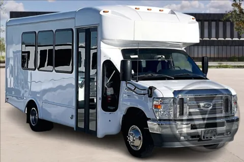 White 2023 Ford E450 E-450 SD for sale in Kansas City, MO