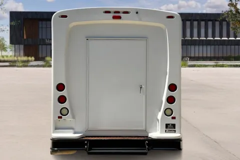 More photos of 2019 Ford E350 at Master's Transportation - Kansas City, MO