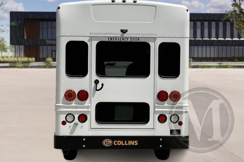 More photos of 2024 Collins SH400 at Master's Transportation - Kansas City, MO