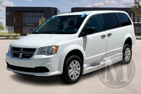 Another view of 2019 Braun Minivan for sale in Kansas City, MO at Master's Transportation - Kansas City