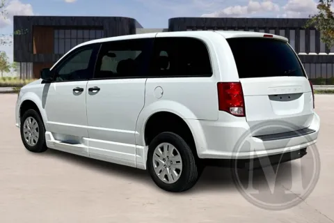 More photos of 2019 Braun Minivan at Master's Transportation - Kansas City, MO