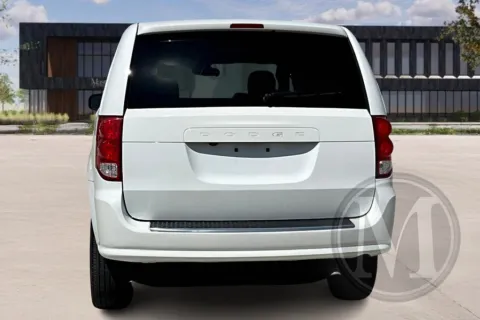 More photos of 2019 Braun Minivan at Master's Transportation - Kansas City, MO