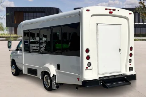 More photos of 2022 Ford E350 at Master's Transportation - Kansas City, MO