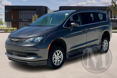 Another view of 2021 Braun Minivan for sale in Kansas City, MO at Master's Transportation - Kansas City