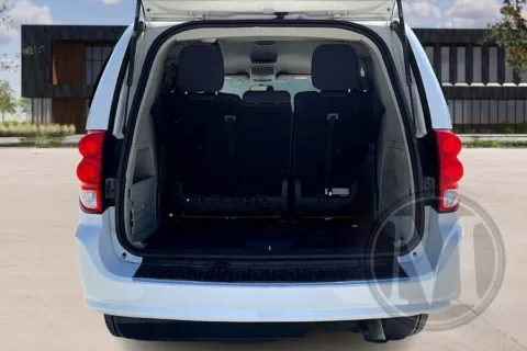 More photos of 2019 Braun Minivan at Master's Transportation - Kansas City, MO