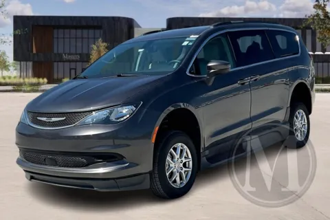 Another view of 2021 Braun Minivan for sale in Kansas City, MO at Master's Transportation - Kansas City