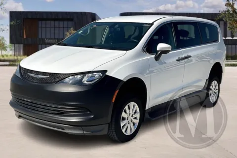 Another view of 2020 Braun Minivan for sale in Kansas City, MO at Master's Transportation - Kansas City