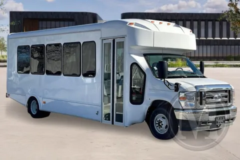 White 2025 Glaval Universal for sale in Kansas City, MO