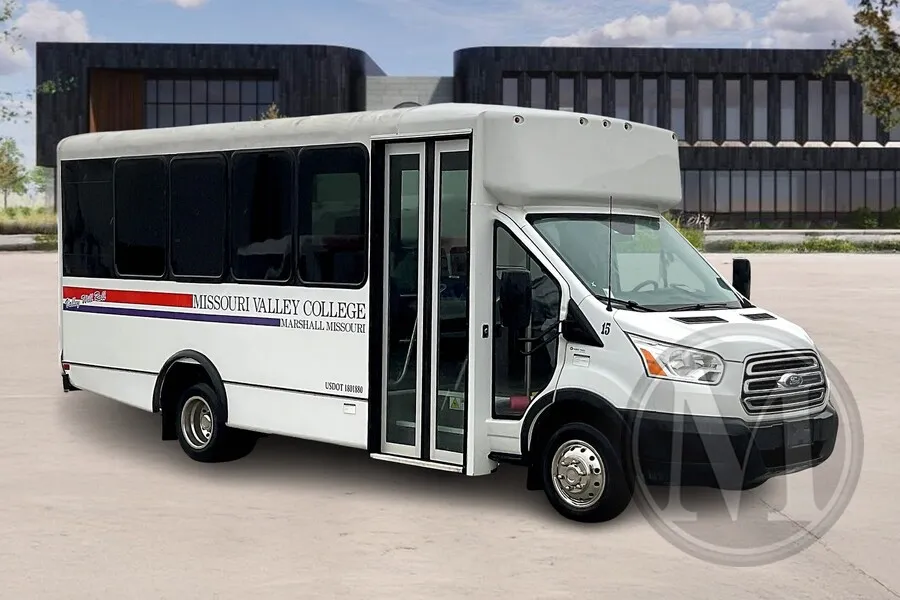 White 2019 Ford Transit 350 HD for sale in Kansas City, MO