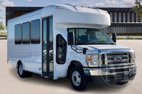 White 2025 Glaval Universal for sale in Kansas City, MO