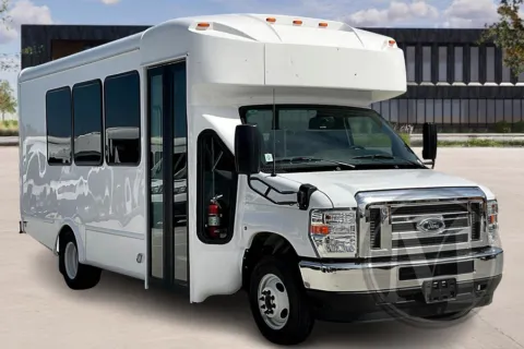 White 2025 Glaval Universal for sale in Kansas City, MO