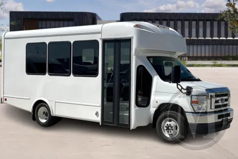White 2025 Glaval Universal for sale in Kansas City, MO