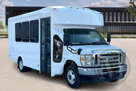 White 2025 Glaval Universal for sale in Kansas City, MO