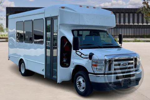 White 2025 Glaval Universal for sale in Kansas City, MO