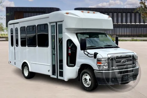White 2025 Glaval Universal for sale in Kansas City, MO