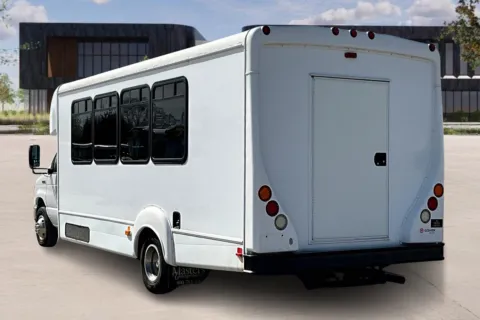 More photos of 2016 Ford E450 at Master's Transportation - Springfield, MO