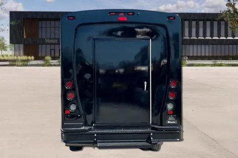 More photos of 2021 Freightliner SPRINTER at Master's Transportation - Springfield, MO