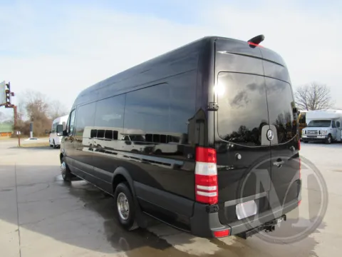 More photos of 2018 Mercedes Benz SPRINTER 3500XD at Master's Transportation - Springfield, MO