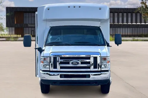 Photos of 2017 Ford E450 E-450 SD for sale in Ozark, MO at Master's Transportation - Springfield