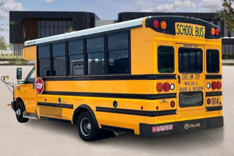 More photos of 2015 Chevrolet 3500 at Master's Transportation - Springfield, MO