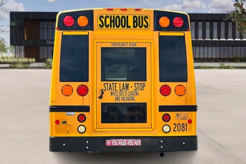 More photos of 2016 Chevrolet 3500 at Master's Transportation - Springfield, MO