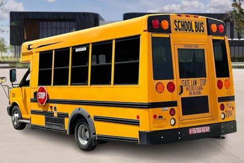 More photos of 2016 Chevrolet 3500 at Master's Transportation - Springfield, MO