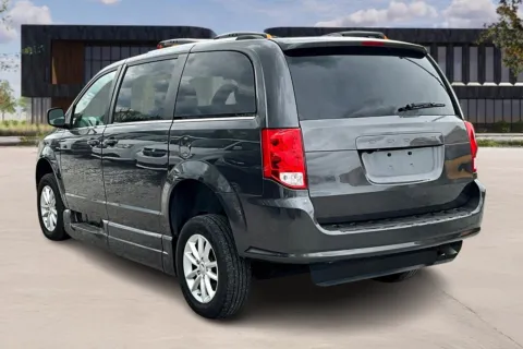 More photos of 2019 Dodge GRAND CARAVAN at Master's Transportation - Springfield, MO