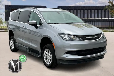 Silver 2021 Chrysler VOYAGER for sale in Ozark, MO