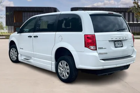 More photos of 2019 Dodge GRAND CARAVAN SE at Master's Transportation - Springfield, MO