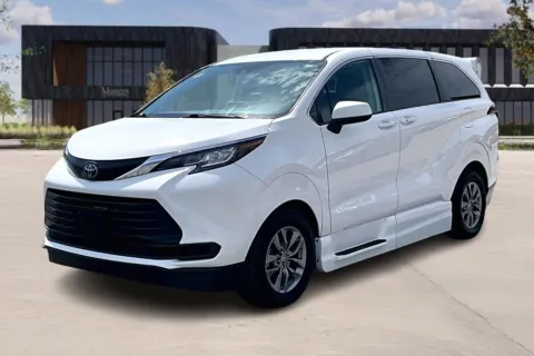 Another view of 2022 Toyota SIENNA LE 8-Passenger for sale in Ozark, MO at Master's Transportation - Springfield