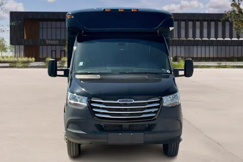 Photos of 2021 Freightliner Sprinter 3500XD for sale in Ozark, MO at Master's Transportation - Springfield