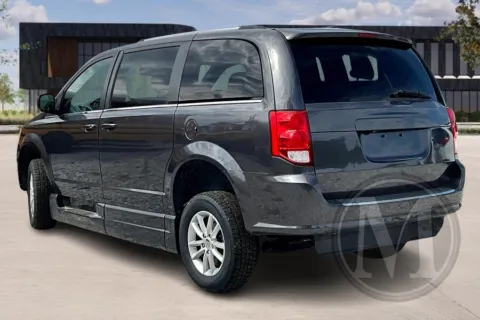 More photos of 2019 Dodge Grand Caravan at Master's Transportation - Springfield, MO