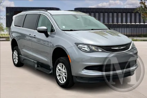 Silver 2021 Chrysler VOYAGER for sale in Ozark, MO