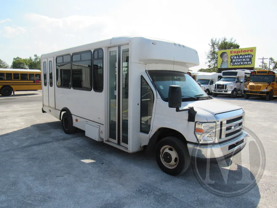 2017 Ford E450 for sale in Ozark, MO