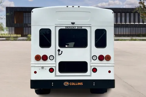 More photos of 2025 Chevrolet 3500 at Master's Transportation - Dallas/Fort Worth, TX