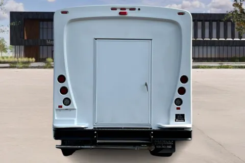 More photos of 2022 Chevrolet 3500 at Master's Transportation - Dallas/Fort Worth, TX