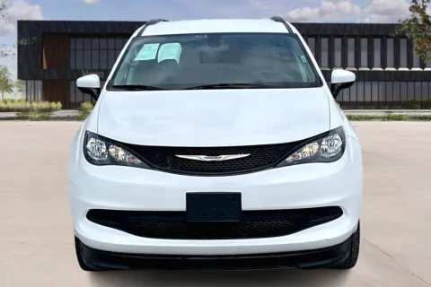 Photos of 2021 Chrysler VOYAGER LXi for sale in Irving, TX at Master's Transportation - Dallas/Fort Worth