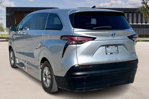 More photos of 2022 Toyota SIENNA at Master's Transportation - Dallas/Fort Worth, TX