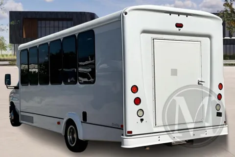 More photos of 2019 Ford E450 at Master's Transportation - Dallas/Fort Worth, TX